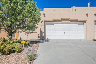 11311 Campo Del Oso Ave NE in Albuquerque, NM - Building Photo