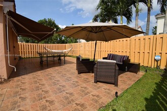 855 San Remo Dr in Weston, FL - Building Photo - Building Photo