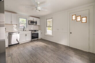 106 Wooster St in Shelton, CT - Building Photo - Building Photo