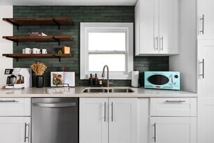 8814 Laverty Pl in Austin, TX - Building Photo