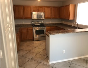 11818 W Sunnyside Dr in El Mirage, AZ - Building Photo - Building Photo