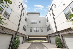 2000 Park Ave in Dallas, TX - Building Photo