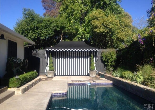 property at 1818 Spring Mountain Ct