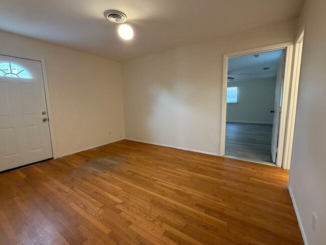 4015 Woodleaf Rd in Charlotte, NC - Building Photo - Building Photo