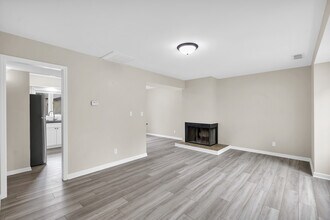 1604 Lyndhurst Dr in Savoy, IL - Building Photo - Building Photo
