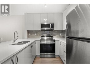 2929 W 4th Ave in Vancouver, BC - Building Photo - Building Photo