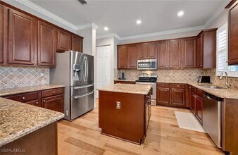 6863 Del Mar Terrace in Naples, FL - Building Photo - Building Photo