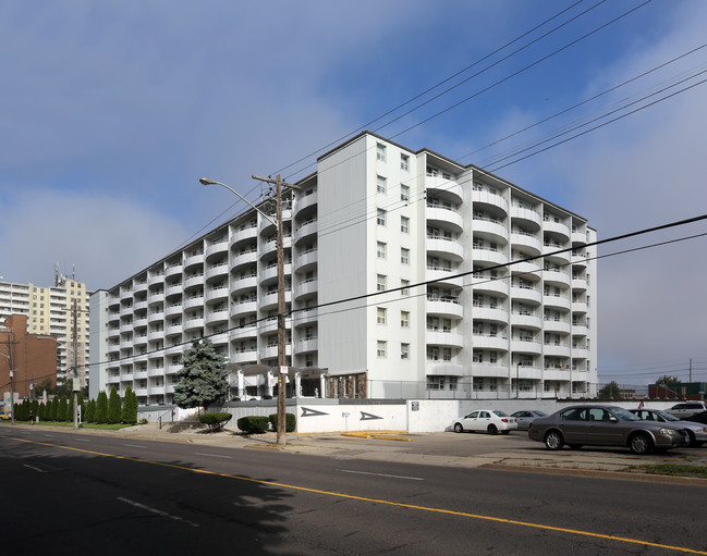 Argyle Apartments