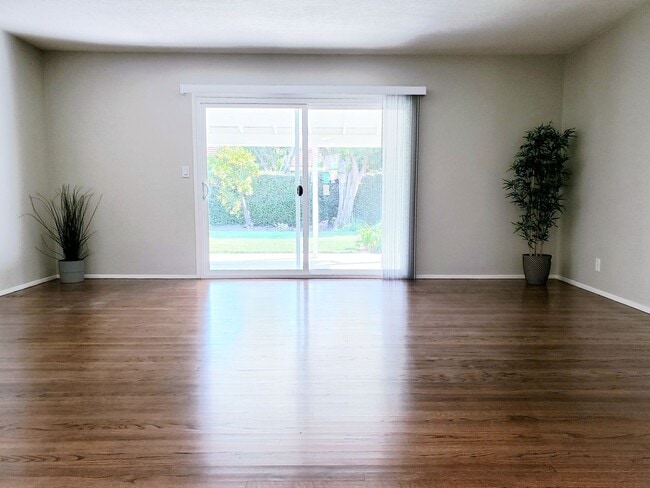 12302 Betty Ln in Garden Grove, CA - Building Photo - Building Photo