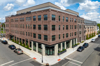 Triumph Apartments in Columbus, OH - Foto de edificio - Building Photo