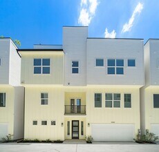 1015 W 24th St in Houston, TX - Building Photo - Building Photo