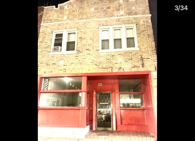 property at 2611 W Peterson Ave