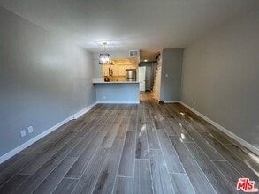 7327 Willoughby Ave in Los Angeles, CA - Building Photo - Building Photo