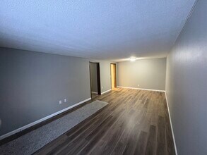 310 S Pike St, Unit A in Anna, OH - Building Photo - Building Photo