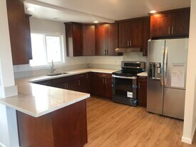 2052 10th Ave in Honolulu, HI - Building Photo