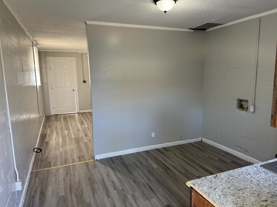 1077 Jessamine St in Macon, GA - Building Photo