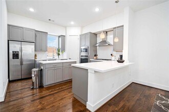 2004 Rosedale St in Houston, TX - Building Photo - Building Photo