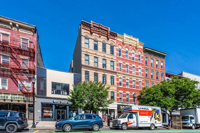 318 Washington St in Hoboken, NJ - Building Photo - Building Photo