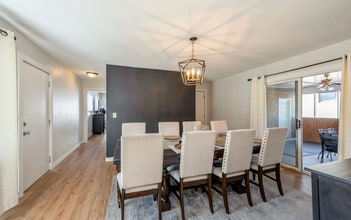 1544 Amarillo Dr in Carpentersville, IL - Foto de edificio - Building Photo