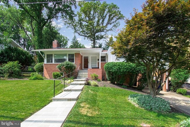 property at 7902 Rocton Ave