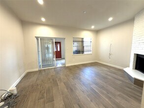 11122 Village Bend Ln in Houston, TX - Building Photo - Building Photo