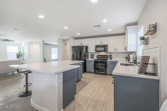 11723 W Donald Ct in Sun City, AZ - Foto de edificio - Building Photo