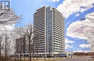 7900 Bathurst St in Vaughan, ON - Building Photo