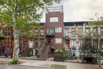 160 Heyward St in Brooklyn, NY - Building Photo - Building Photo