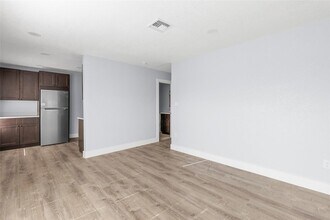 683 NW 21 St in Pompano Beach, FL - Building Photo - Building Photo