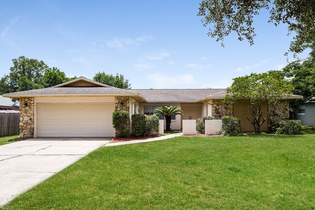 8564 Cedar Cove Dr