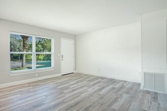 2125 Jacobs Rd in Fort Pierce, FL - Building Photo - Building Photo