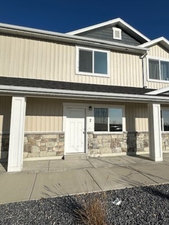 335 N 2650 W in Tremonton, UT - Building Photo