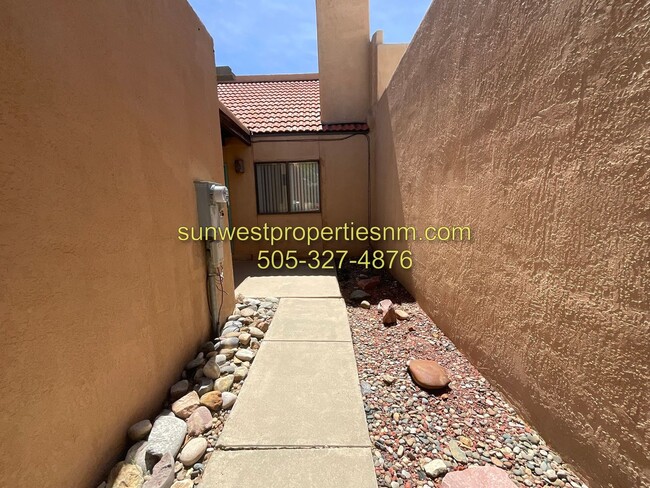 3848 N Butler Ave in Farmington, NM - Building Photo - Building Photo