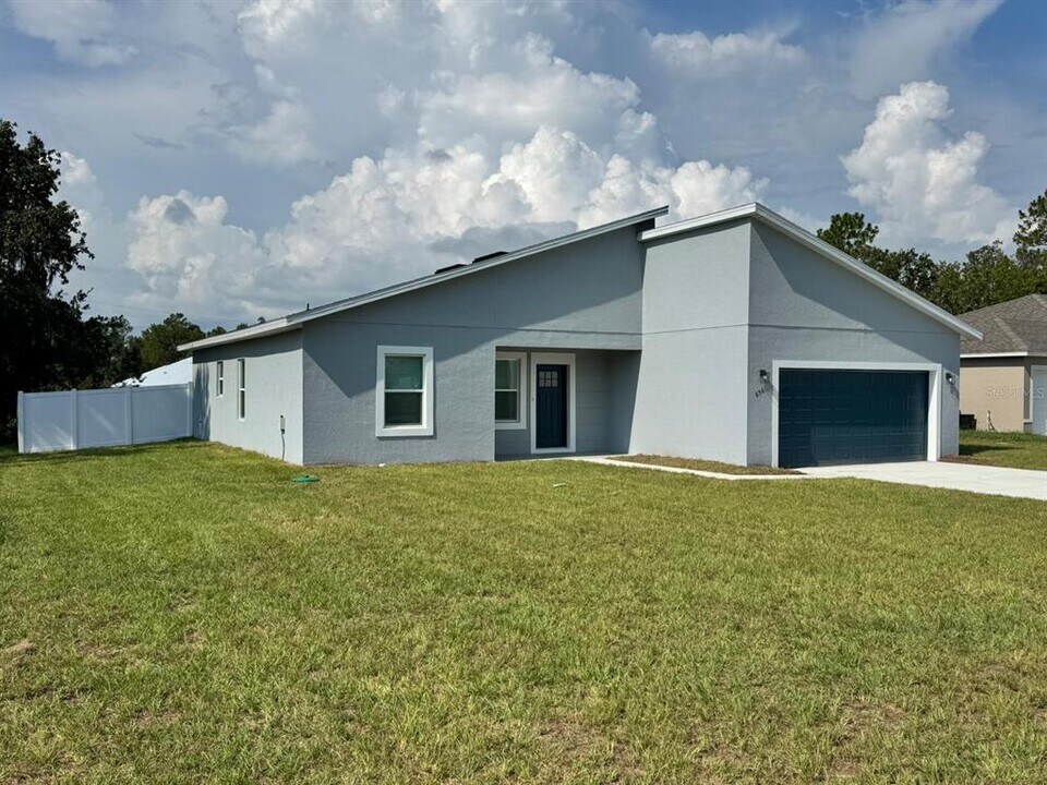 656 Marion Oaks Manor in Ocala, FL - Building Photo