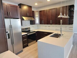 291 Conservation Dr in Weston, FL - Building Photo - Building Photo