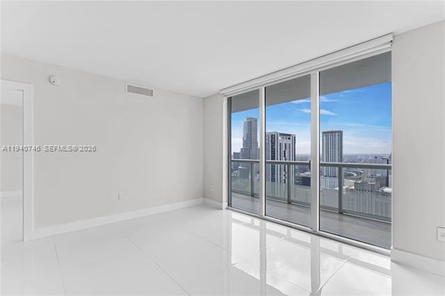 50 Biscayne Blvd in Miami, FL - Building Photo - Building Photo