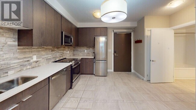 63 Arthur St S in Guelph, ON - Building Photo - Building Photo