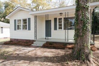 328 Guilford St in West Columbia, SC - Building Photo - Building Photo