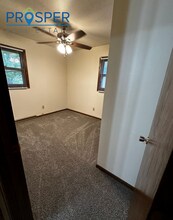 527 E Lexington Blvd in Eau Claire, WI - Building Photo - Building Photo
