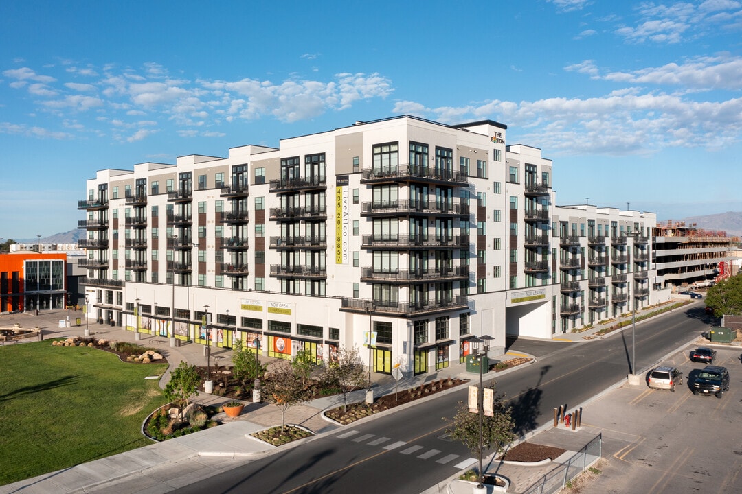 The Exton at University Place Photo