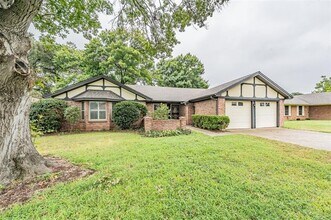 1010 Purdue Dr in Arlington, TX - Building Photo - Building Photo