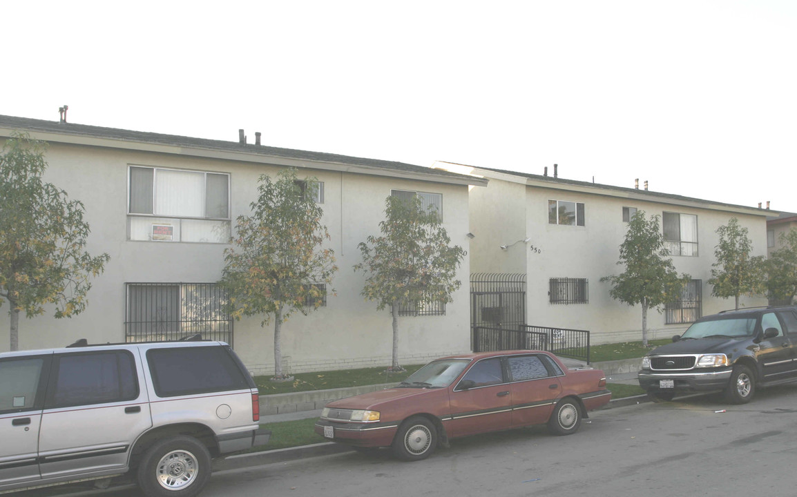 550 E Pleasant St in Long Beach, CA - Building Photo