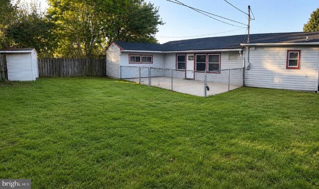 property at 20 Graceful Ln