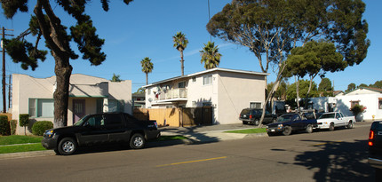 601 N Freeman St in Oceanside, CA - Foto de edificio - Building Photo