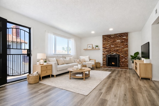 7721 Fir Dr in Huntington Beach, CA - Foto de edificio - Building Photo