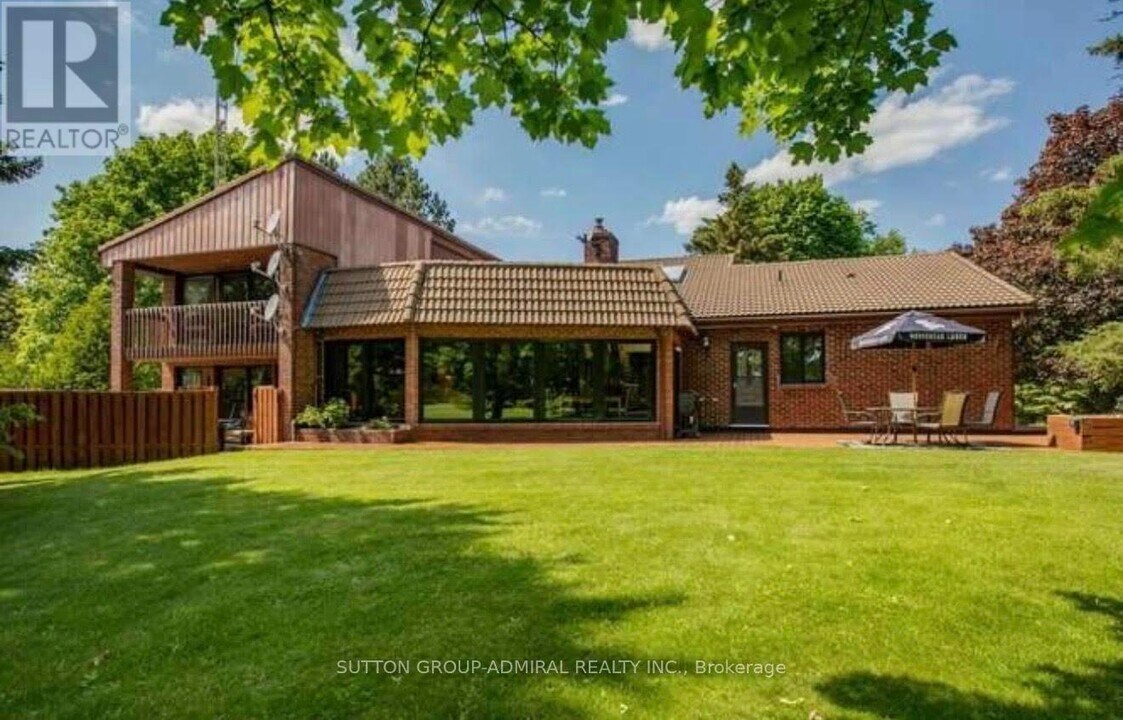 2881 Doane Rd in East Gwillimbury, ON - Building Photo