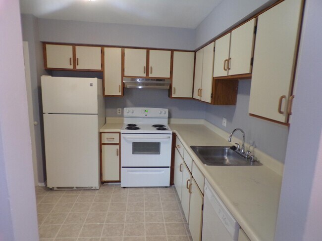 3438 Heritage Pkwy in Dearborn, MI - Building Photo - Building Photo
