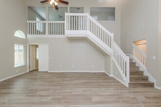 29433 Birds Eye Dr in Zephyrhills, FL - Building Photo - Building Photo