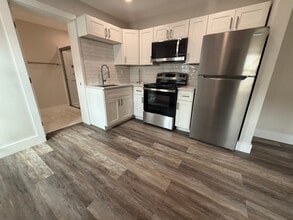 5437 Essex Ave S in Gulfport, FL - Building Photo - Building Photo