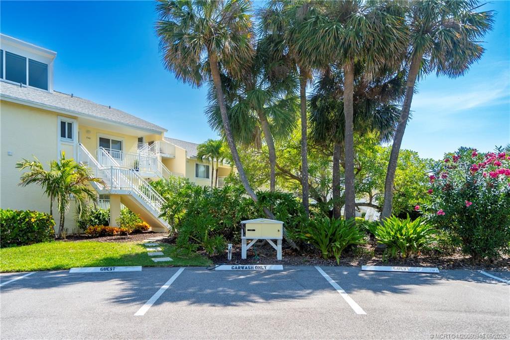 5564 NE Gulfstream Way in Stuart, FL - Building Photo